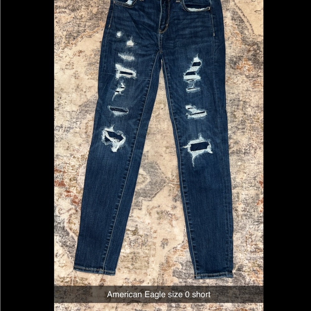 American Eagle Outfitters Women's Distressed Blue Jeans